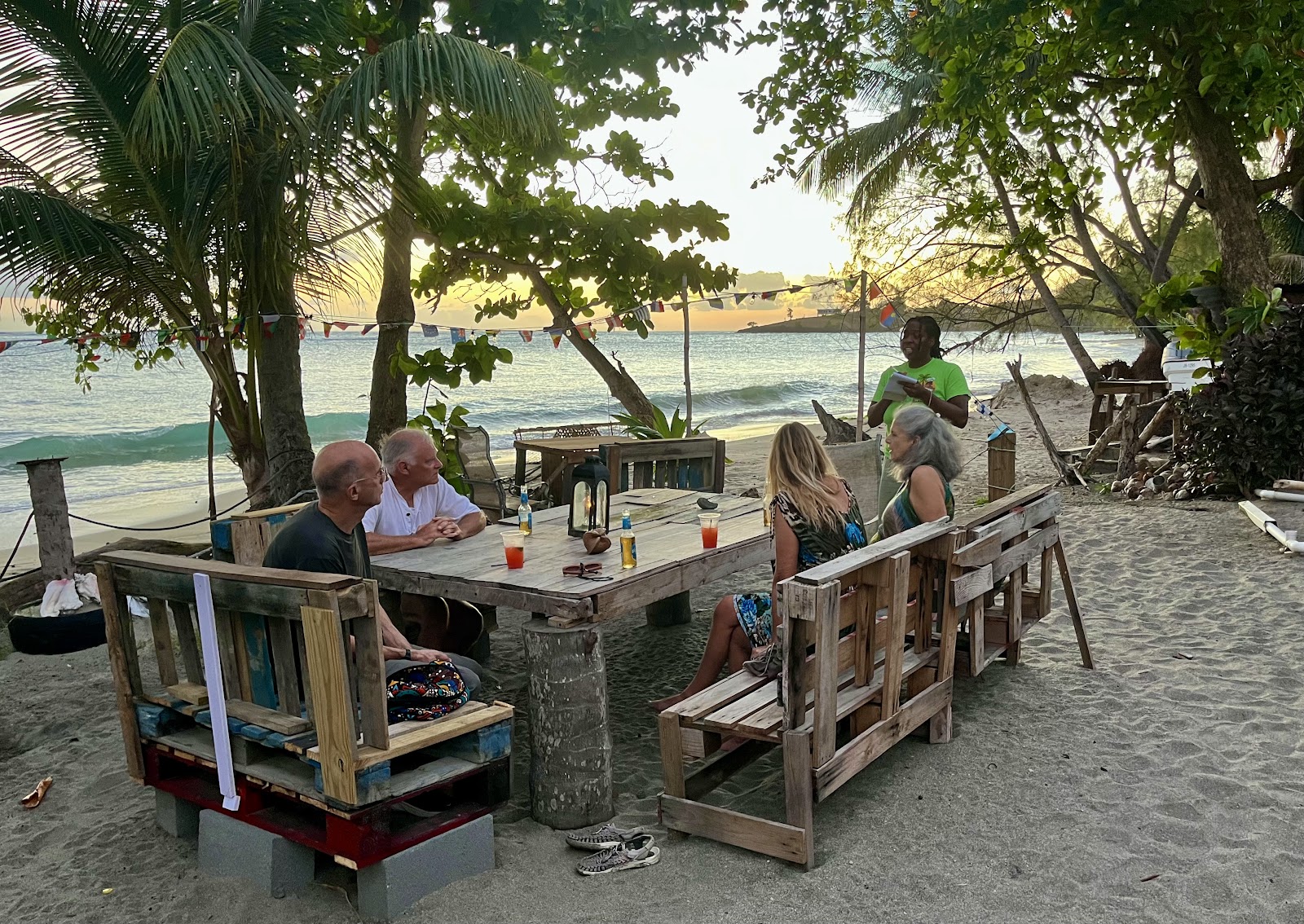 Sand Turtle | Beach Restaurant & bar